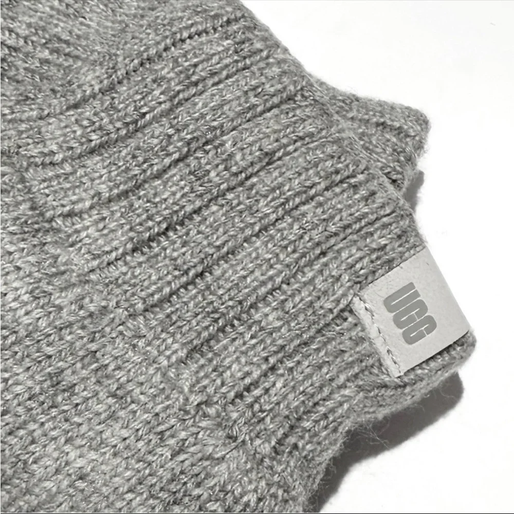 UGG Gray Knit Wool Blend Gloves NWT